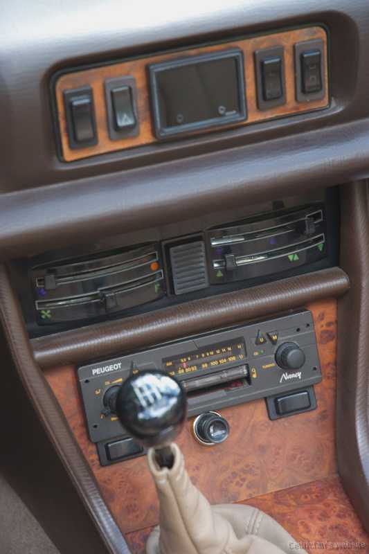 Peugeot_radio